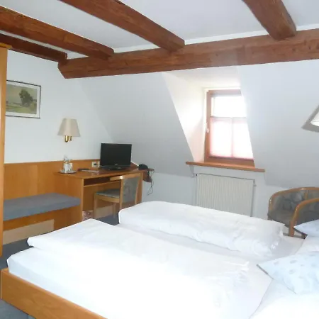 מלון Brauereigasthof Adler 3*